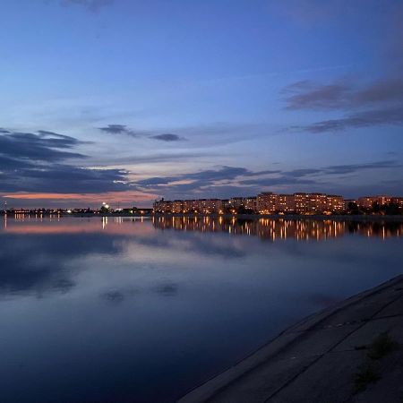 Horizon View Villa - Lakefront Terrace Suite Bukareszt Zewnętrze zdjęcie